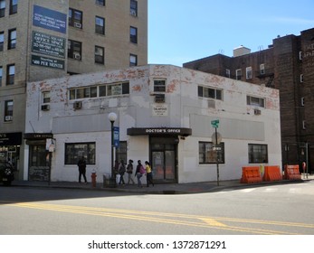 Jersey City, NJ - September 7 2013: A Doctor's Office On Sip Avenue In Journal Square