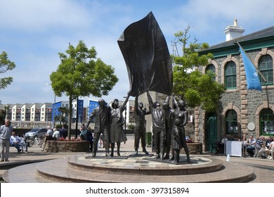 Jersey, Saint Helier, Monument on the Liberation Square, English Channel