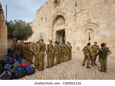 Jerusalem, Israel - 16 December, 2018: A Group Of Young IDF Soldiers Preparing To Take A Tour Of The Old City Of Jerusalem At Zion Gate