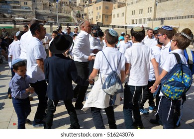 JERUSALEM ISRAEL 26 10 16: People During A Bar Mitzvah Are Jewish Coming Of Age Rituals. When Jewish Boys Become 13 Years Old A Girl Becomes A Bat Mitzvah At The Age Of 12