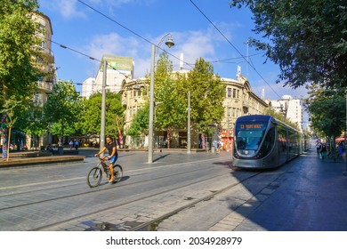 Jerusalem, Israel - August 31, 2021: Scene Of The Zion Square, With Tram Train And Visitors, In The Center Of Jerusalem, Israel