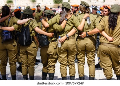 Israeli Woman Soldier