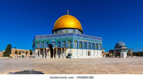 Jerusalem, Israel - October 12, 2017: Dome of the Rock Islamic monument and Dome of the Chain shrine on Temple Mount of Jerusalem Old City 