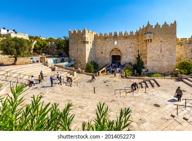 Jerusalem, Israel - October 12, 2017: Damascus Gate Of Ancient Old City Walls Leading To Bazaar Marketplace Of Muslim Quarter Of Jerusalem