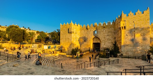 Jerusalem, Israel - October 13, 2017: Damascus Gate Of Ancient Old City Walls Leading To Bazaar Marketplace Of Muslim Quarter Of Jerusalem