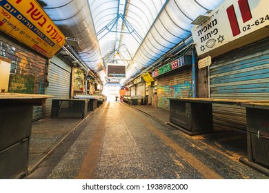 Jerusalem-israel. 05-03-2021. Closed Shops A Few Minutes Before Saturday, In The Mahane Yehuda Market, Empty Of People