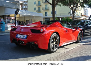 772 Ferrari rear view Images, Stock Photos & Vectors | Shutterstock