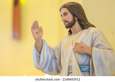 Jesus Divine Mercy Catholic Religious Statue