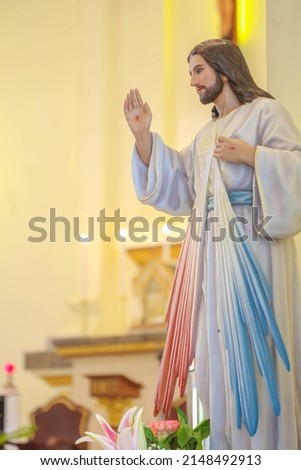 Jesus Divine Mercy catholic religious statue