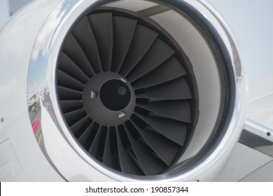 Aircraft Jet Engine Turbine Blades: foto de stock (editar ahora) 1258456915