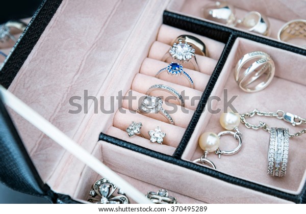 ring collection box