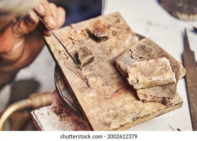 Jewelry Making Specialist Using Solder Alloy On Golden Chain