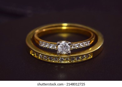 jewelry weddingring diamond and gold luxury expensive