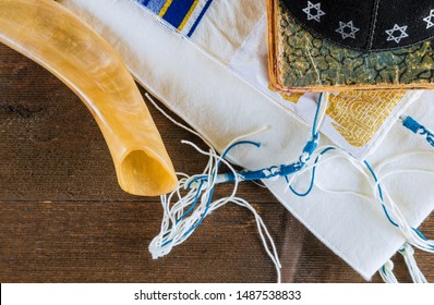 Jewish Holiday Prayer Book High Holy Days On Torah With Kippah