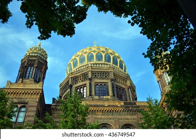 jewish synagogue in city of berlin with blue sky
