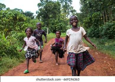 Jinja, Uganda - Circa November 2016: A Group Of African Children Are Enjoying The Day.