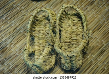 Jipsin - Korean Traditional Handmade Straw Shoes