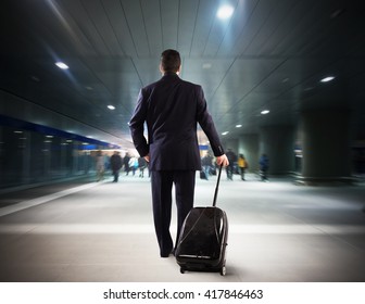 Job travel - Powered by Shutterstock