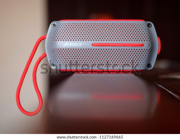 f&d bluetooth speaker w12