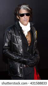 Joe Perry At The 2009 American Music Awards Held At The Nokia Theater In Los Angeles, USA On November 22, 2009.  