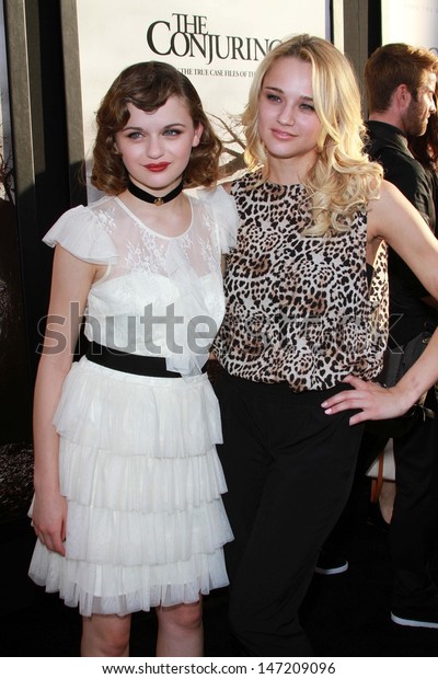 Joey King Sister Hunter King Conjuring Stock Photo Edit Now 147209096