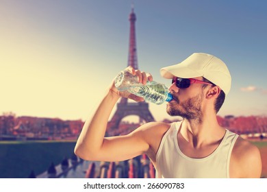 Jogging in Paris with defocused Eiffel tower.