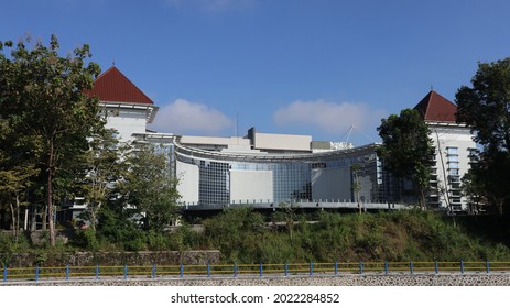 Jogja, Indonesia - July 26, 2021: Central Library Building At Islamic University Of Indonesia, Study Room, Reading Room, Seminar Room, Computer Lab, Library Research Source