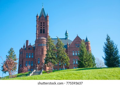 John Crouse Memorial College In Syracuse University, Syracuse, New York State NY, USA. This Romanesque Building, Built In 1889, Was The First College Of Fine Arts In The United States.