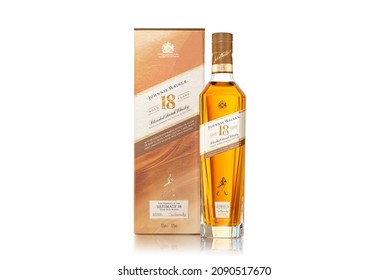 JOHNNIE WALKER 18 YEAR OLD BLENDED MALT SCOTCH WHISKY with BOX Plymouth Devon UK December 14th 2021 Johnnie Walker 18yo Blended Whisky Created by Master Blender Jim Beveridge Clipping Path in JPEG