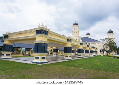 Masjid abu bakar Images, Stock Photos & Vectors  Shutterstock