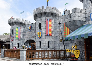 919 Legoland rides Images, Stock Photos & Vectors | Shutterstock