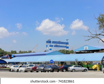 Similar Images Stock Photos Vectors Of Modern Logistics Center