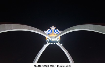 JOHOR, MALAYSIA - 9 AUGUST 2018 : Royal Crown Of Johor Replica Bukit Serene Is The Royal Palace And Official Residence Of The Sultan Of Johor