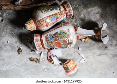 Johor / Melaka - June 22nd 2019: A Vase Has Broken In The Museum.