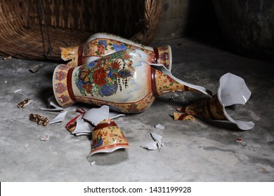 Johor / Melaka - June 22nd 2019: A Vase Has Broken In The Museum.