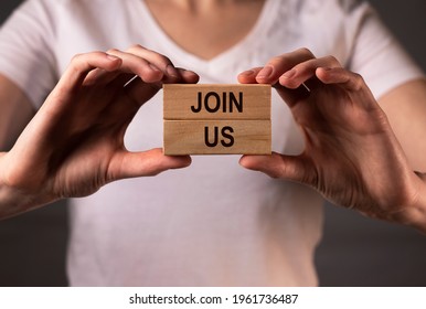 Join us text on paper. Message for fresh members, subscribers.