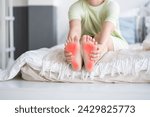 Joint diseases, hallux valgus, plantar fasciitis, heel spur, woman