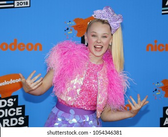 JoJo Siwa At The Nickelodeon's 2018 Kids' Choice Awards Held At The Forum In Inglewood, USA On March 24, 2018.