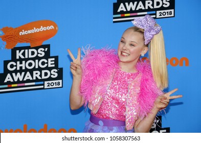 JoJo Siwa At The Nickelodeon's 2018 Kids' Choice Awards Held At The Forum In Inglewood, USA On March 24, 2018.