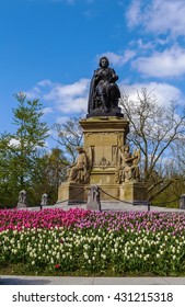 Joost Van Den Vondel Monument In Vondelpark, Amsterdam