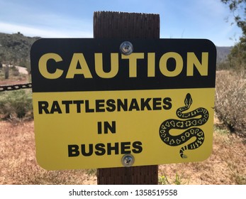 Joshua Tree, California, USA. March 29, 2019. Rattle Snake Sign At The Joshua Tree National Park. 