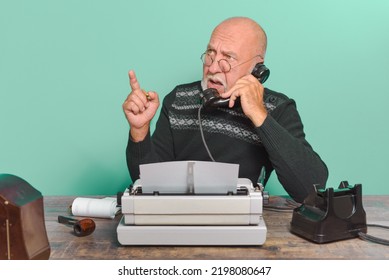 Journal Or Newspaper Editor Of The Past. Work Desk, Typewriter And Phone