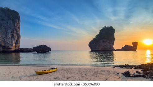 1,037 Nui bay Images, Stock Photos & Vectors | Shutterstock