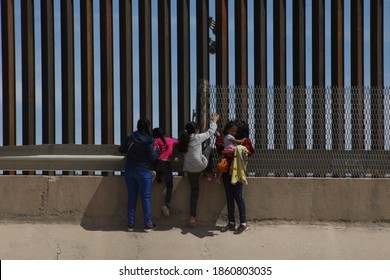 Juarez, Chihuahua, Mexico, 04-04-19
group of women carrying their children cross the Rio Grande to try to cross the border into the United States