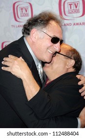 Judd Hirsch And Danny DeVito At The 5th Annual TV Land Awards. Barker Hangar, Santa Monica, CA. 04-14-07