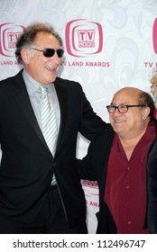 Judd Hirsch And Danny DeVito At The 5th Annual TV Land Awards. Barker Hangar, Santa Monica, CA. 04-14-07