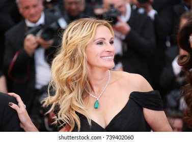 Julia Roberts attends the 'Money Monster' Premiere during the 69th annual Cannes Film Festival on May 12, 2016 in Cannes, France.