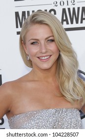 Julianne Hough At The 2012 Billboard Music Awards Arrivals, MGM Grand, Las Vegas, NV 05-20-12