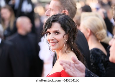 Juliette Binoche attends the 'The Killing Of A Sacred Deer' screening during the 70th Cannes Film Festival at Palais des Festivals on May 22, 2017 in Cannes, France. 