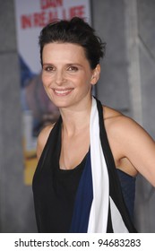 Juliette Binoche at the world premiere of her new movie "Dan in Real Life" at the El Capitan Theatre, Hollywood. October 25, 2007  Los Angeles, CA Picture: Paul Smith / Featureflash
